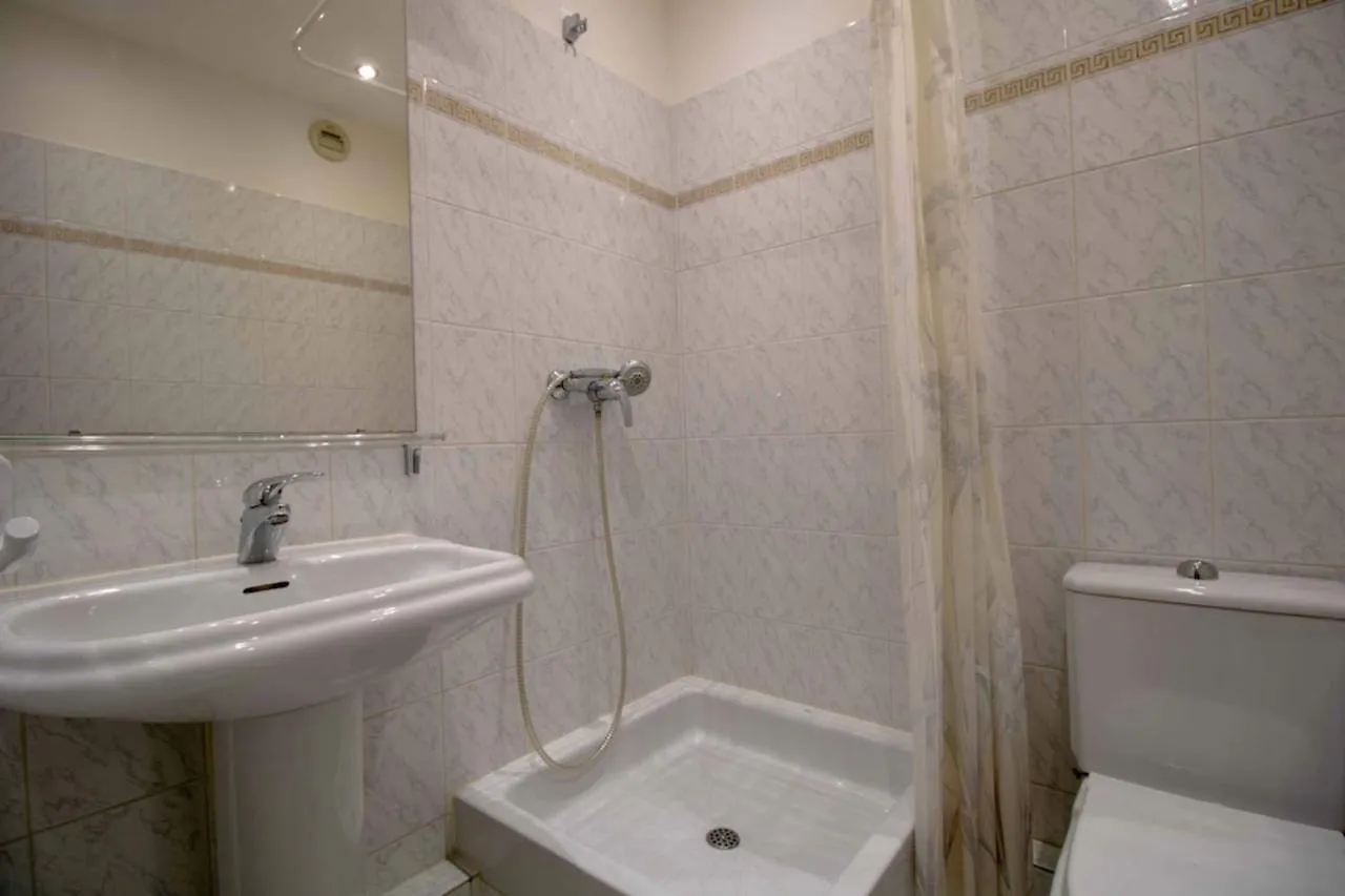 Apartment With Balcony And View On The Port Fréjus