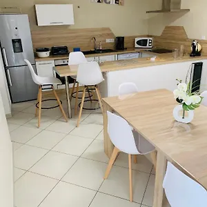  Hébergement de vacances Le De La Mongatelais France