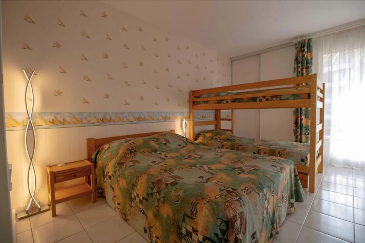 Apartment With Balcony And View On The Port Fréjus Francia